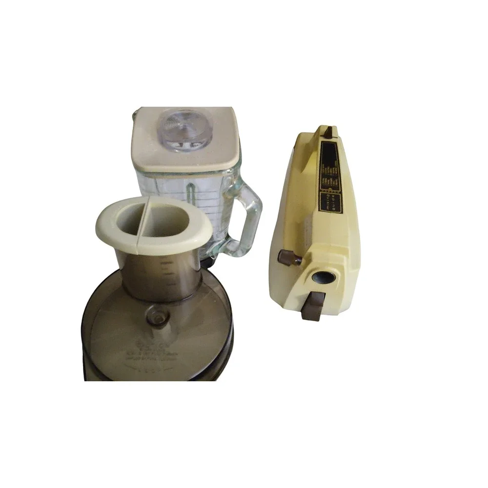 Oster Kitchen Center Regency Vintage Cream 12 Speed Blender Mixer Food Processor
